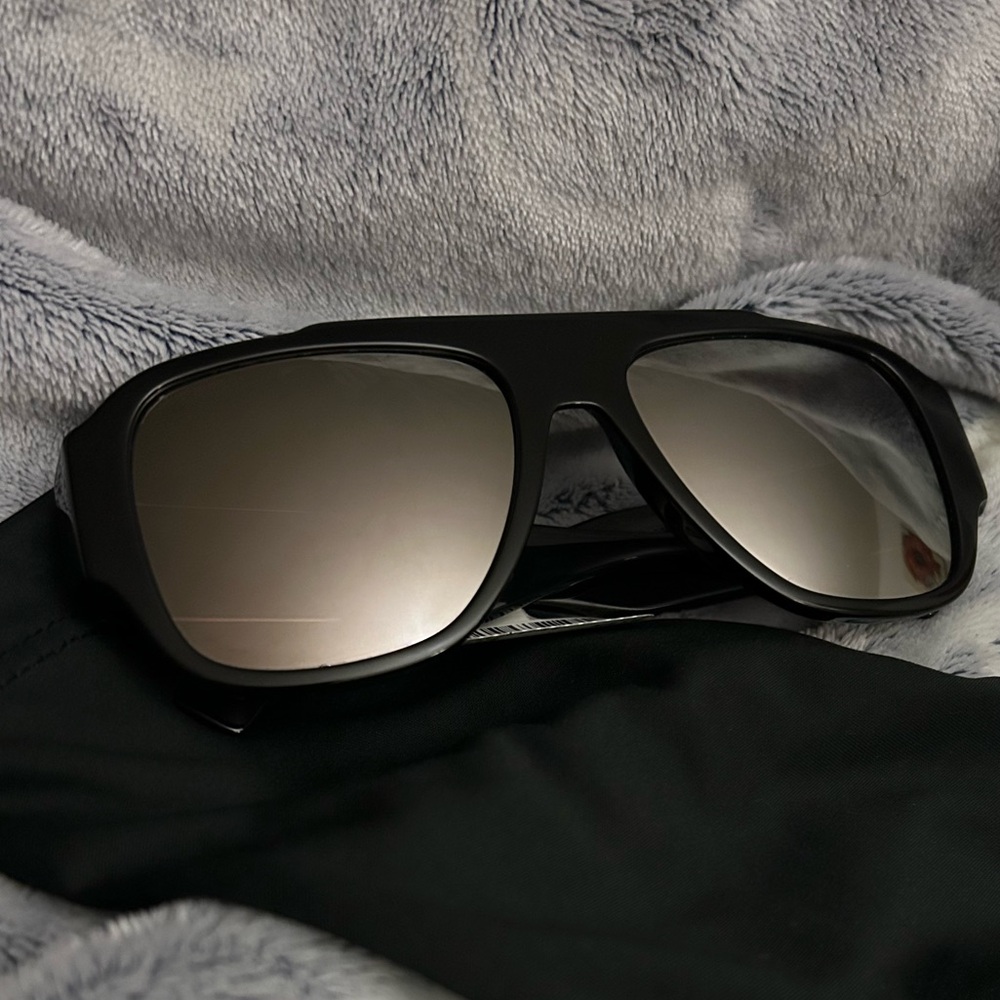 Versace Black Sunglasses with Gold Medusa Plaques - Picture 4 of 11
